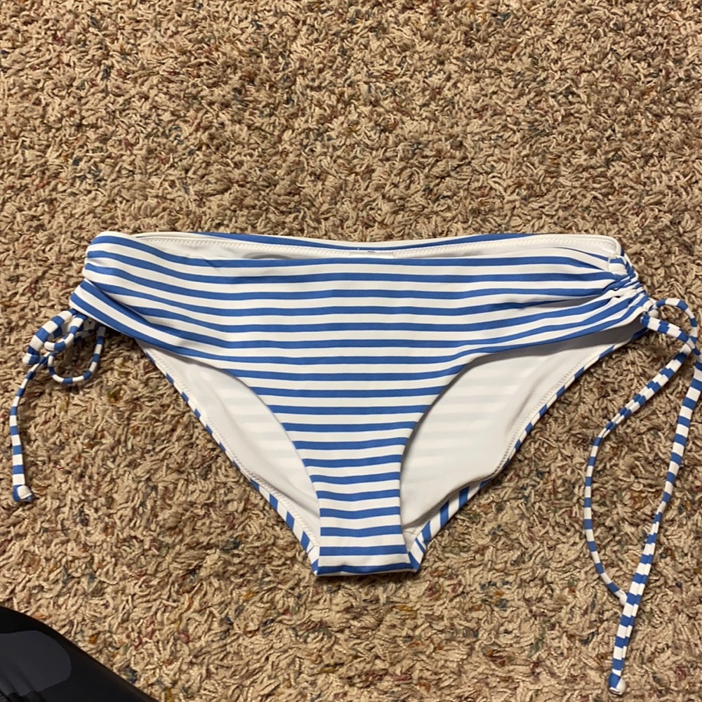 H&M swim bottoms